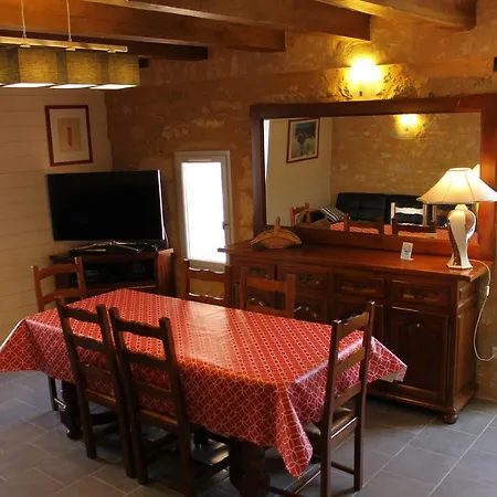 Holiday home Gite Des Templiers Sarlat-la-Caneda